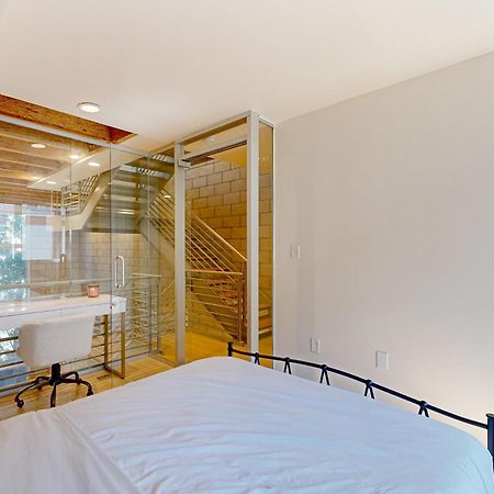 Modern Loft-Style Townhouse In Los Angeles Dış mekan fotoğraf